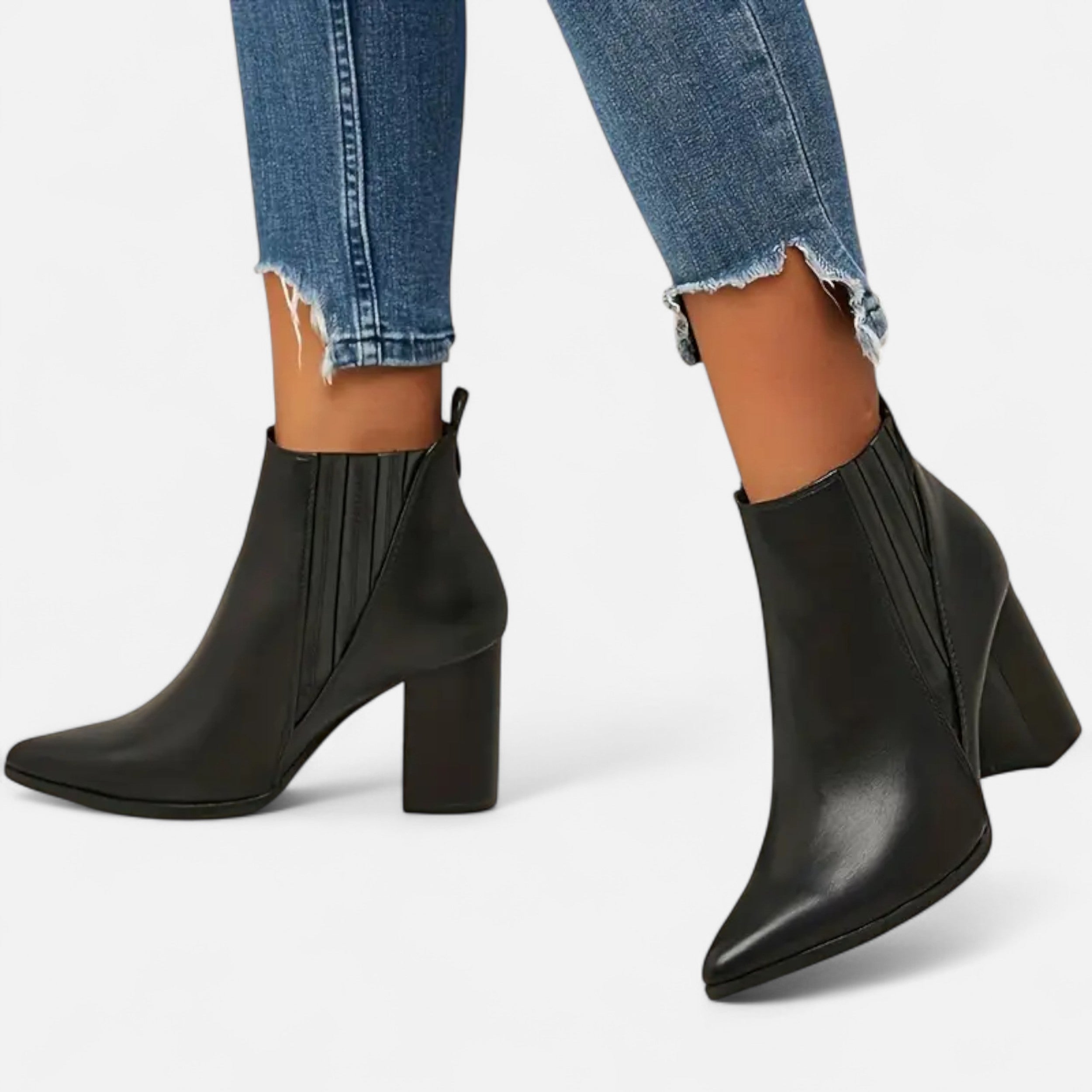 Lazaro Mode | Bottes Tendance Unies pour Femme – Élégance Moderne et Sobriété Raffinée