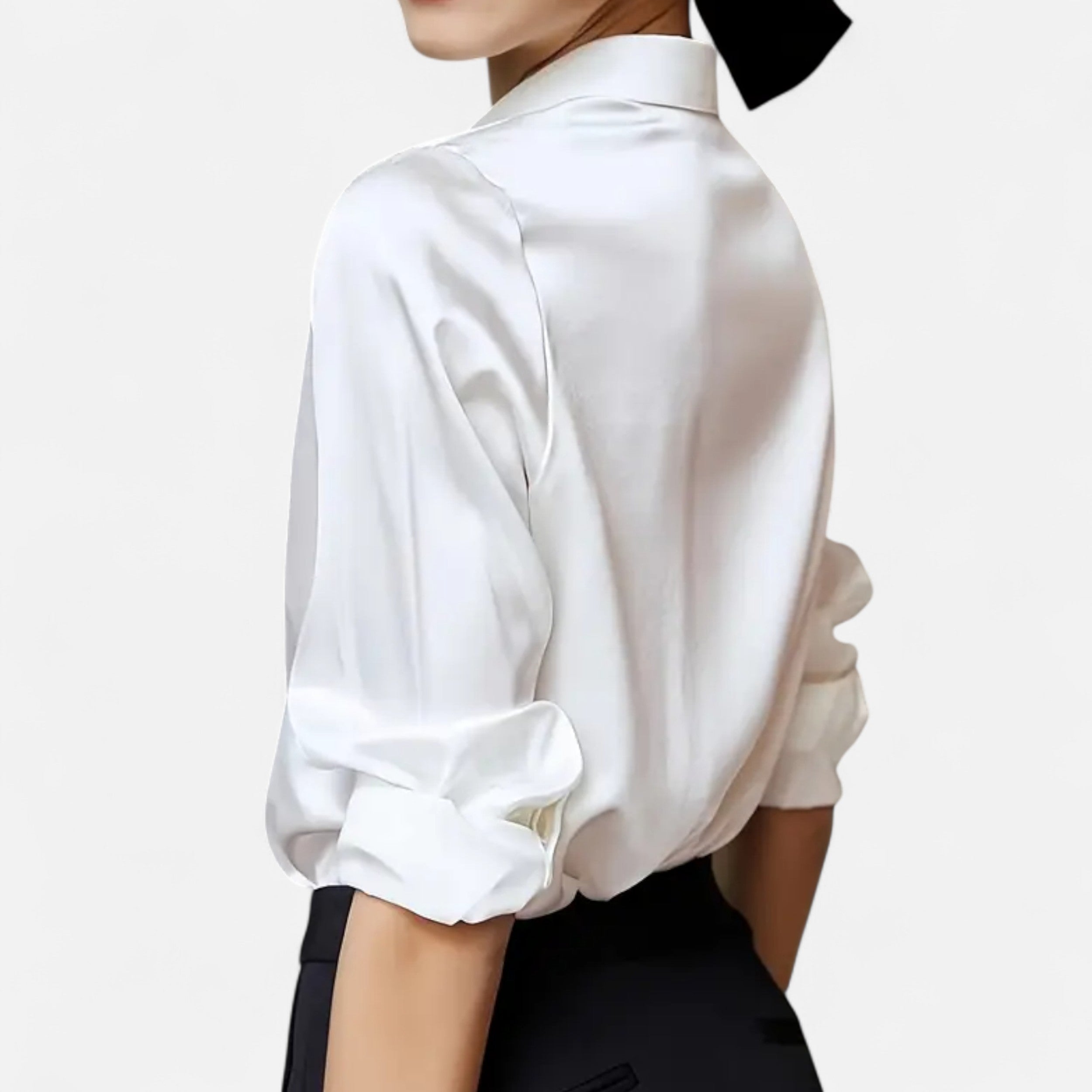 Lazaro Mode | Blusa Satinada de Mujer con Botones y Manga Larga – Distinción Clásica