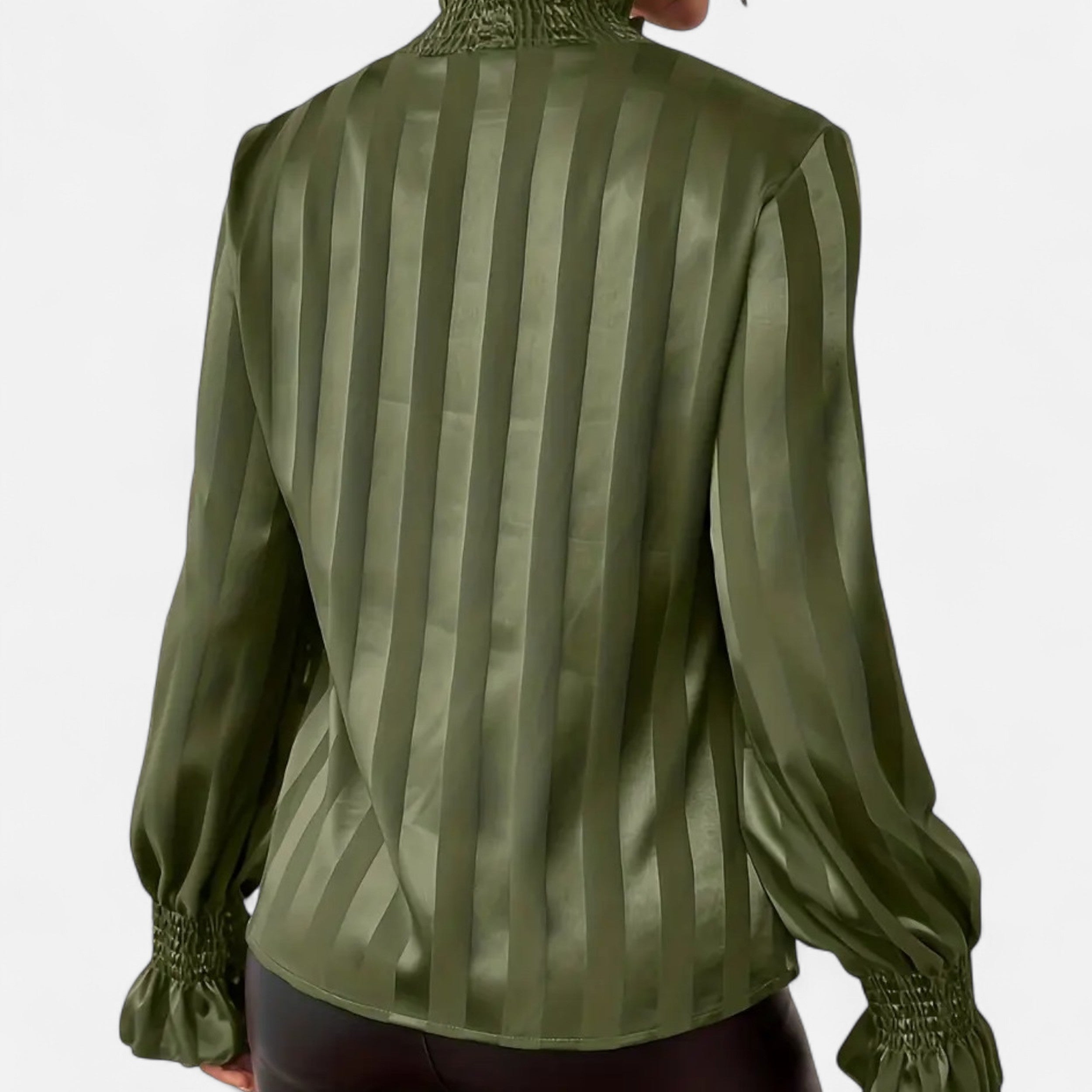 Lazaro Mode | Blusa Satinada de Mujer con Cuello Redondo – Elegancia Minimalista